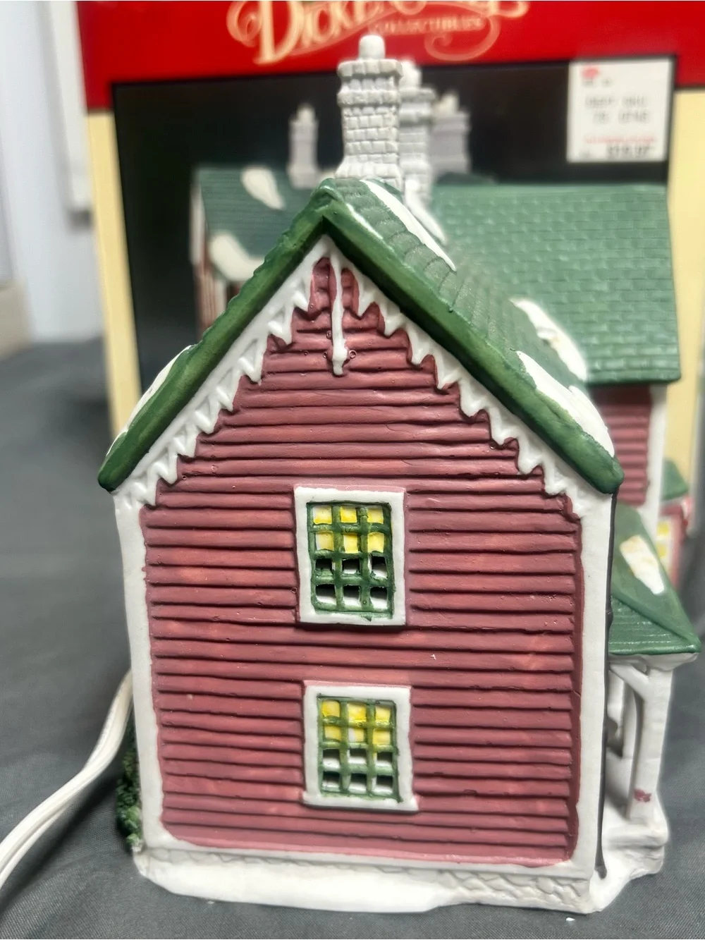 Lemax Pink & Green Dickensvale Holiday Cottage Figurine